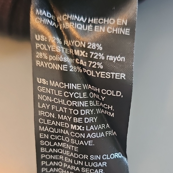 WHBM Ribbed Cut Out Tank Top - Picture 4 of 4